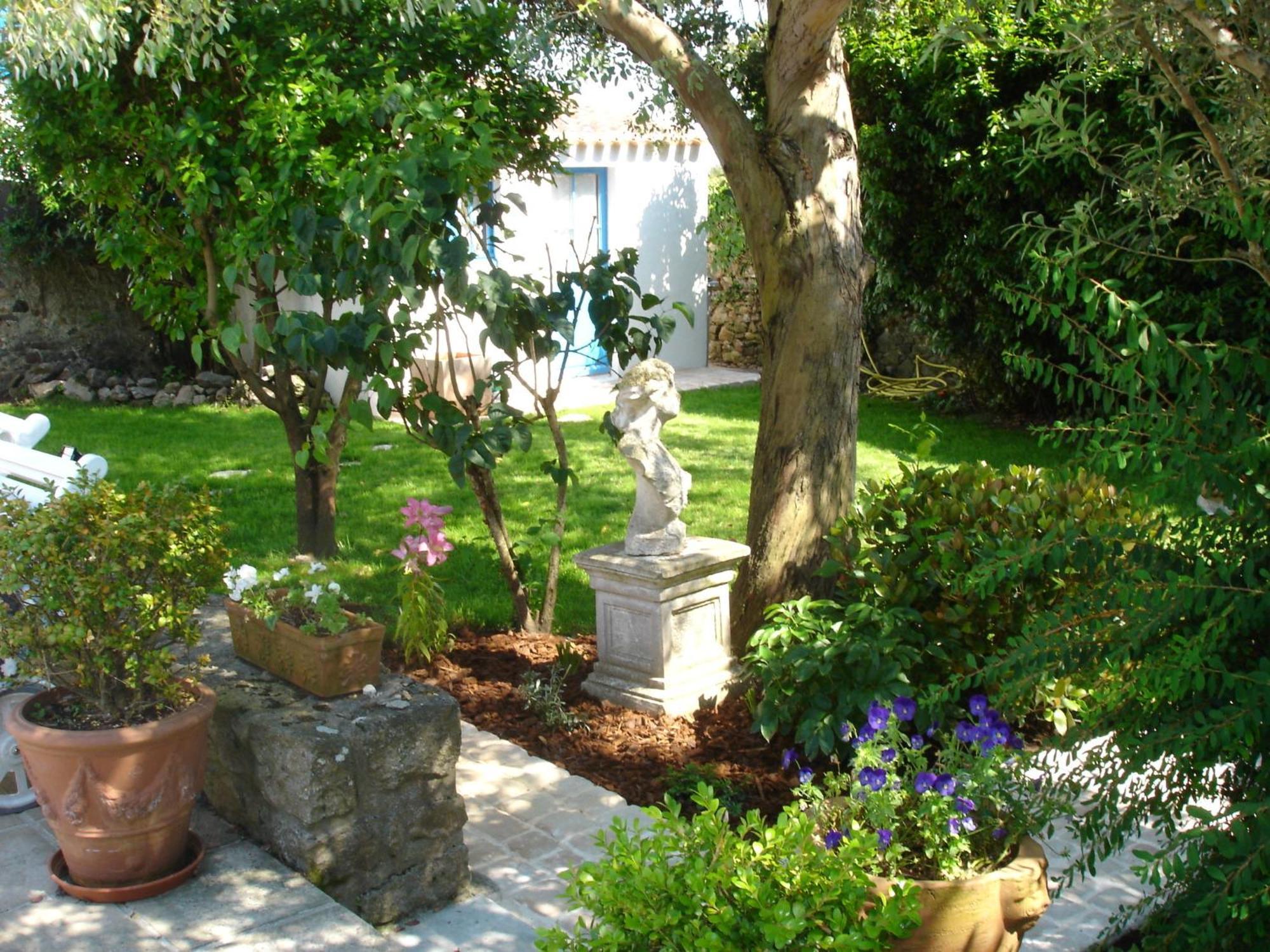 Bed & Breakfast Le Buzet Bleu