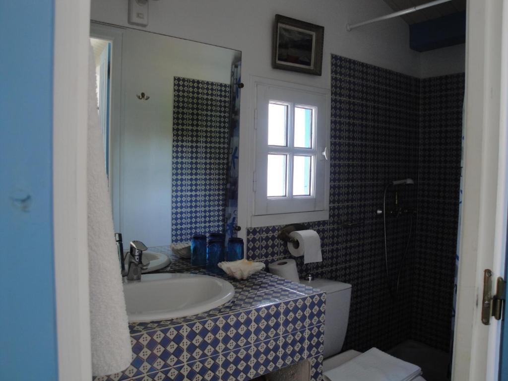 Le Buzet Bleu Bed & Breakfast *